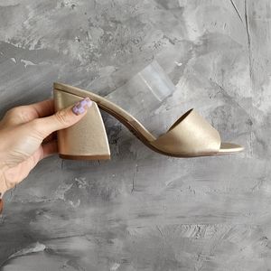 Bakers Shoes, Size 7.